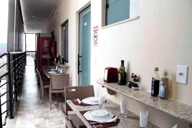 Odada yemek servisi