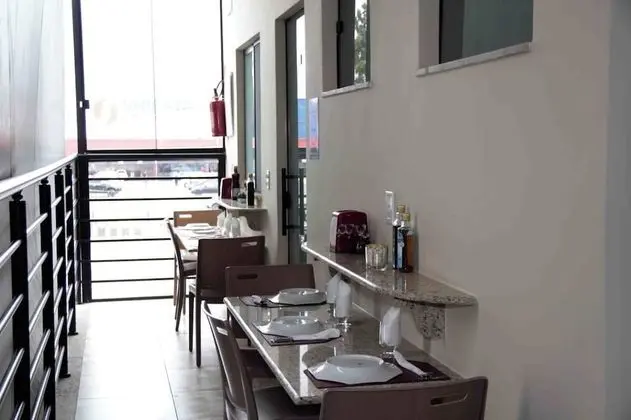 Odada yemek servisi
