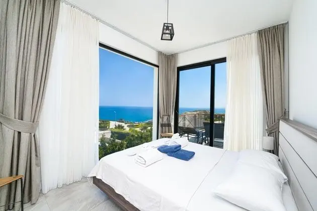 Penthouse Standard 2. Kat Havuz Manzaralı