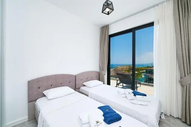 Penthouse Standard 2. Kat Havuz Manzaralı