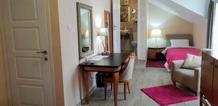 Superior Üç Kişilik Oda (2)