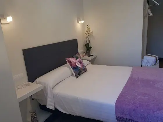 Basic Tek Büyük Yataklı Oda