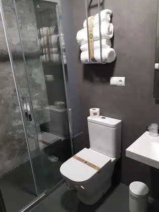 Basic Tek Büyük Yataklı Oda