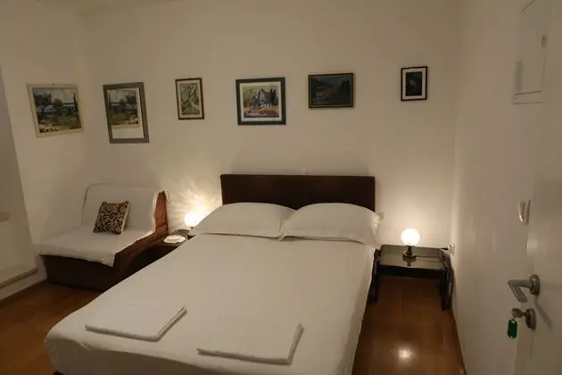 Tek Büyük Yataklı Oda