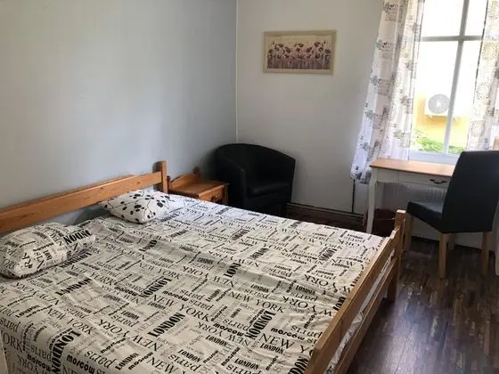 Tek Büyük Yataklı Oda, Ortak Banyo