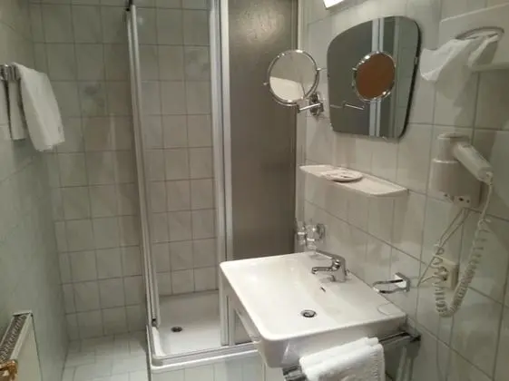 Büyük Yataklı Tek Kişilik Oda, Balkon