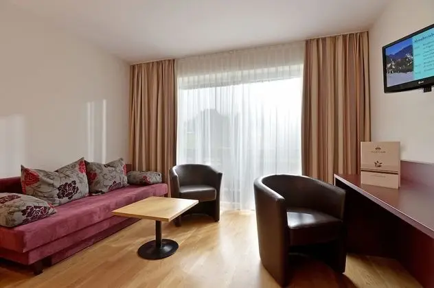 Üç Kişilik Oda, Balkon