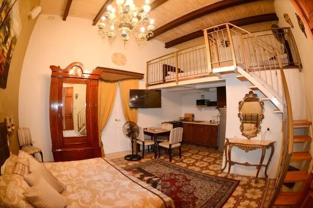 Deluxe Dört Kişilik Oda, Birden Çok Yatak, Balkon, Şehir Manzaralı