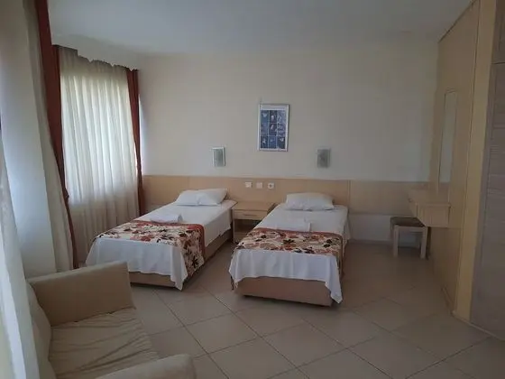 Standard Tek Büyük veya İki Ayrı Yataklı Oda