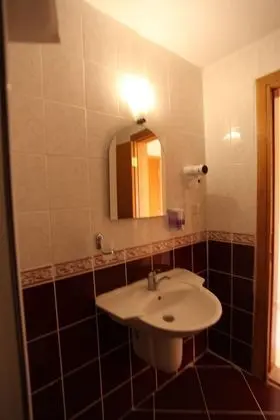 Standard Tek Büyük veya İki Ayrı Yataklı Oda
