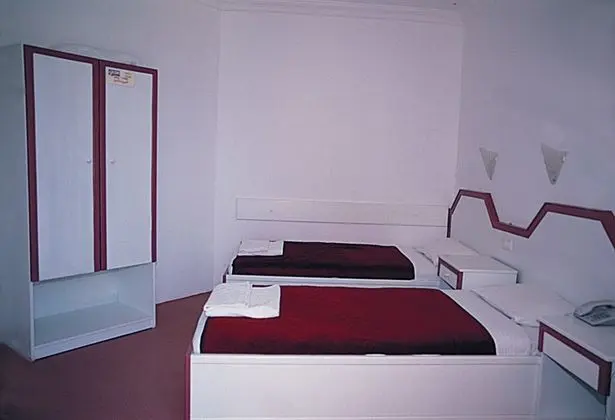 Ekonomik Oda Anex Bina, Havuz Manzaralı
