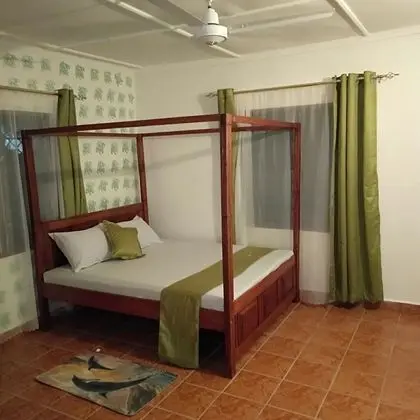 Family Tek Kişilik Oda