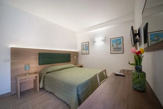 Standard Tek Büyük veya İki Ayrı Yataklı Oda