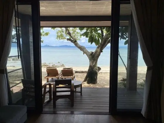 Beachfront Breeze