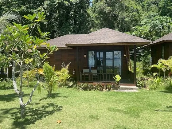 Beachfront Superior Bungalow