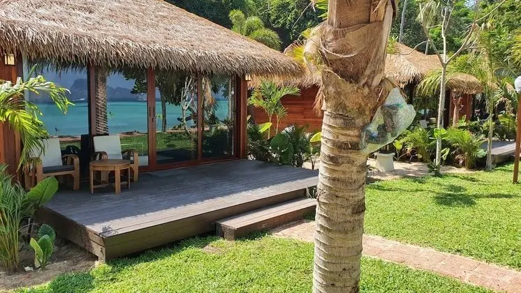 Luxury Beachfront Villa