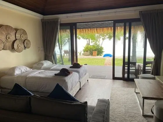 Luxury Beachfront Villa