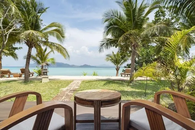 Luxury Beachfront Villa