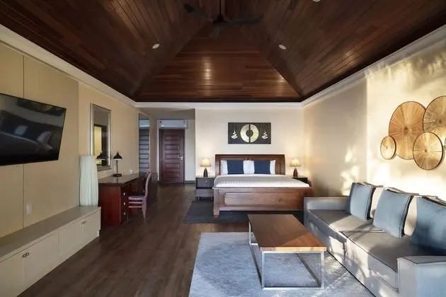Luxury Beachfront Villa