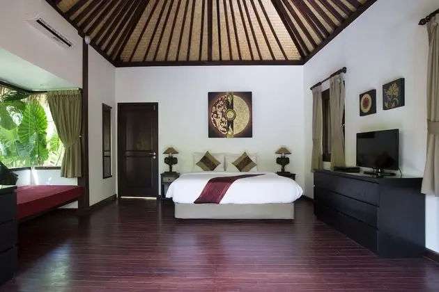 Villa (Balinese Tropical Villas)