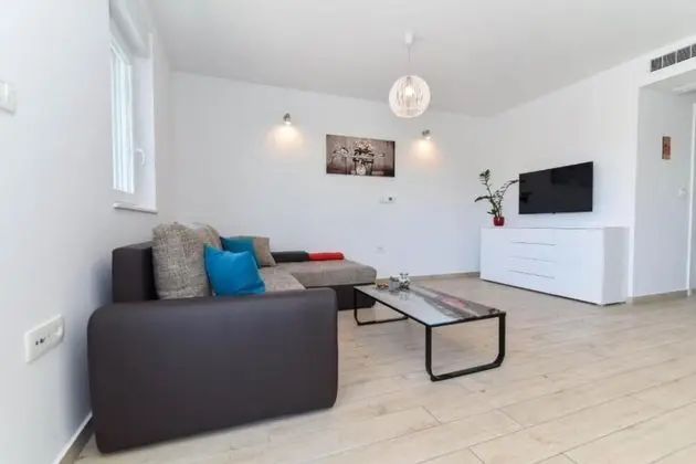Apart Daire (Mali princ - modern and comfortable -)