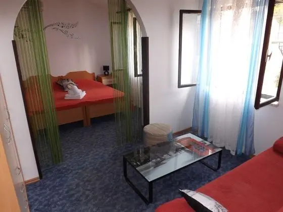 Tek Büyük Yataklı Oda, 2 Tek Kişilik Yatak