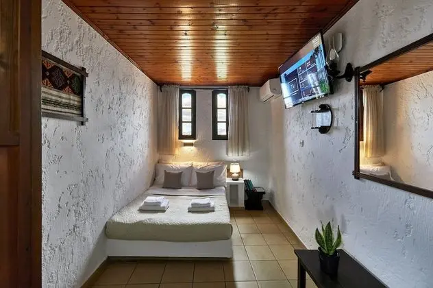 Economy Double Studio