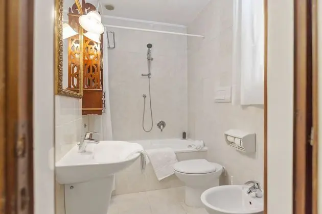 Superior Tek Büyük veya İki Ayrı Yataklı Oda