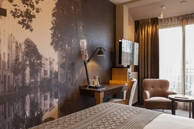 Medium Room