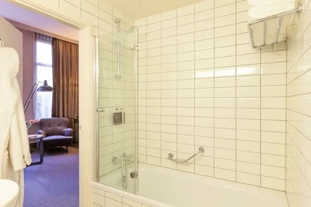 Medium Room