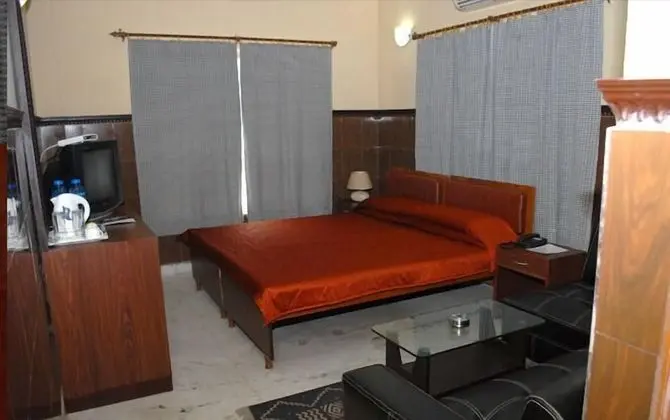 Deluxe Tek Büyük Yataklı Oda, 1 Büyük (Queen) Boy Yatak, Sigara İçilebilir