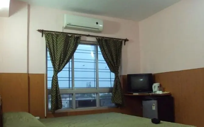 Deluxe Tek Büyük Yataklı Oda, 1 Büyük (Queen) Boy Yatak, Sigara İçilebilir