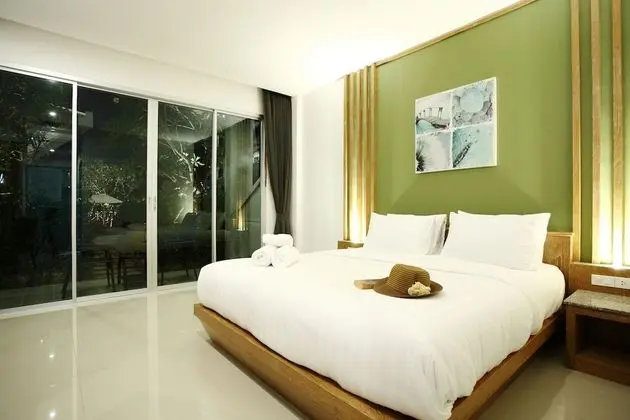 Garden View Room