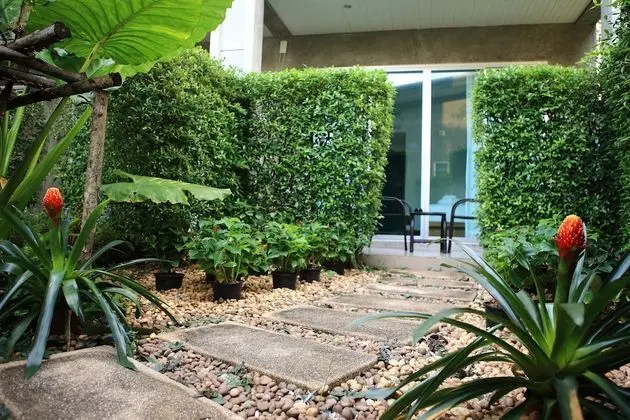 Garden View Room