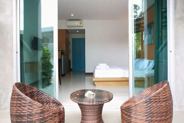 Pool Access Room