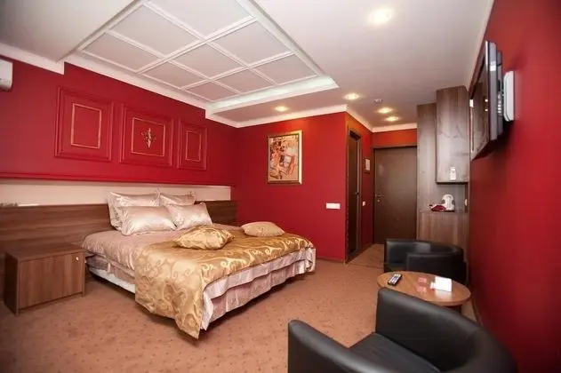 Romantic Tek Büyük Yataklı Oda