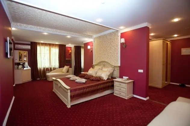 Romantic Tek Büyük Yataklı Oda