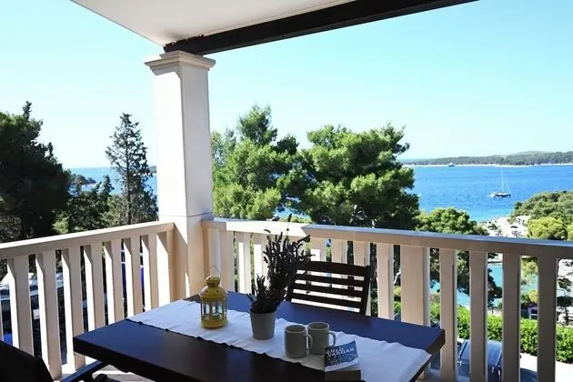 Stüdyo, Deniz Manzaralı