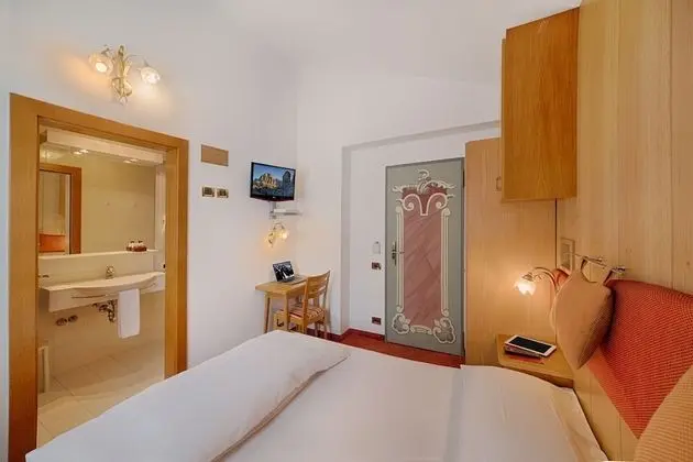 Tek Kişilik Oda, Sigara İçilmez