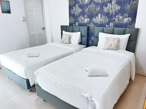 Twin Bedroom