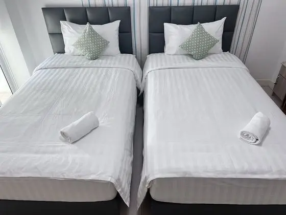 Twin Bedroom