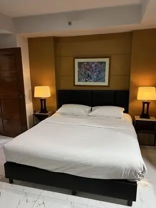 One Bedroom Suite, Pool View