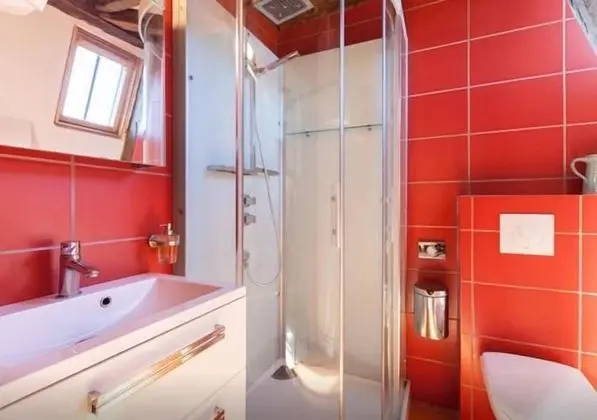 1 Luxury Double Room (Comtesse Clacla)