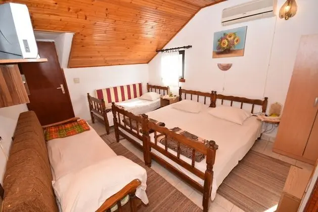 Studio Apartment with Sea View (4 People)