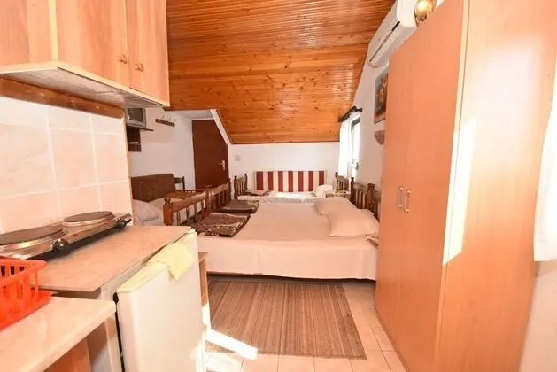 Studio Apartment with Sea View (4 People)