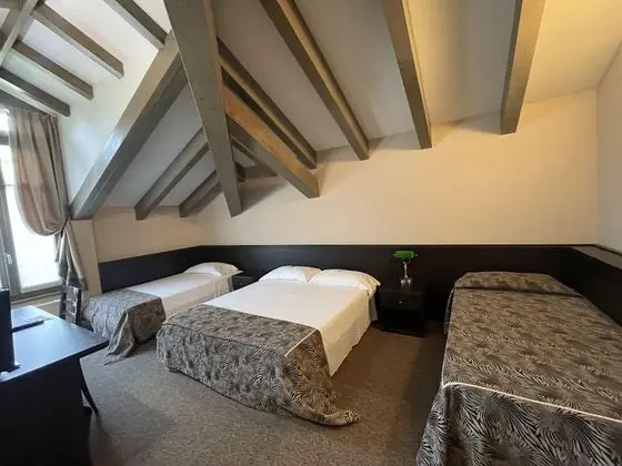 Deluxe Üç Kişilik Oda