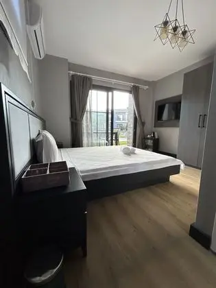 Premium Tek Büyük Yataklı Oda
