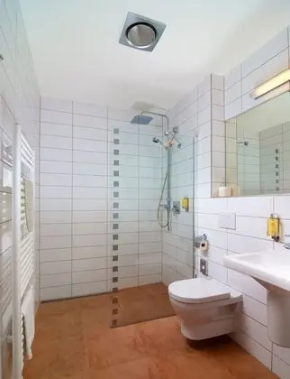 Standard Üç Kişilik Oda