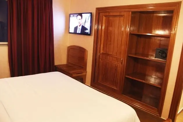 Tek Büyük veya İki Ayrı Yataklı Oda, 1 Çift Kişilik veya 2 Tek Kişilik Yatak