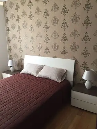 Tek Büyük Yataklı Oda, Ortak Banyo